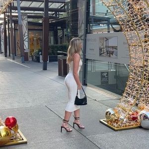 Meet your Posher, Belle